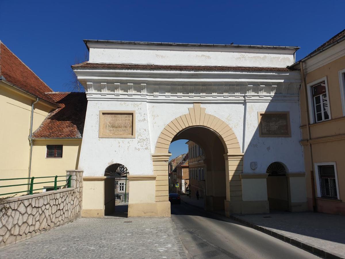 Old City Lux Brasov Ngoại thất bức ảnh